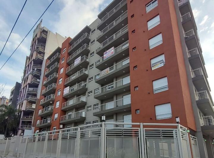 Departamento · 50m² · 2 Ambientes · 10 Cocheras
