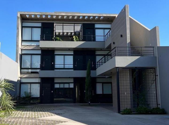 Departamento · 40m² · 2 Ambientes · 1 Cochera