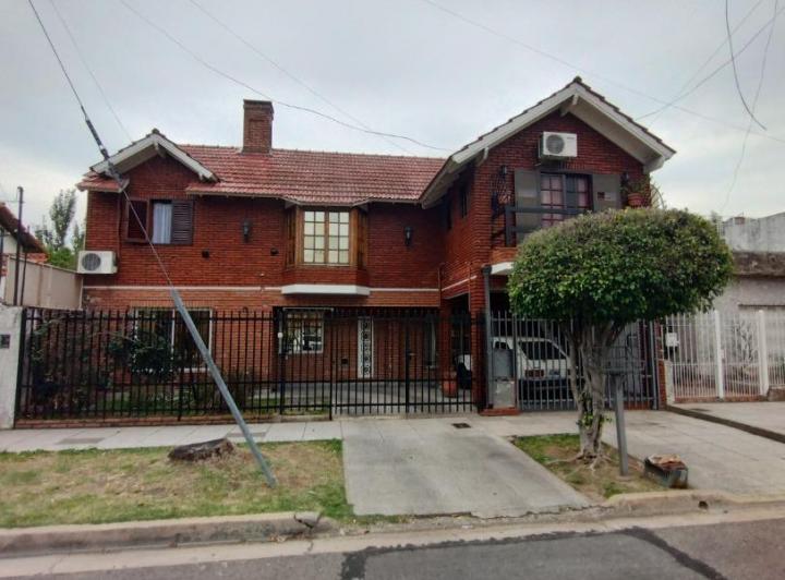 Departamento · 101m² · 4 Ambientes · 1 Cochera
