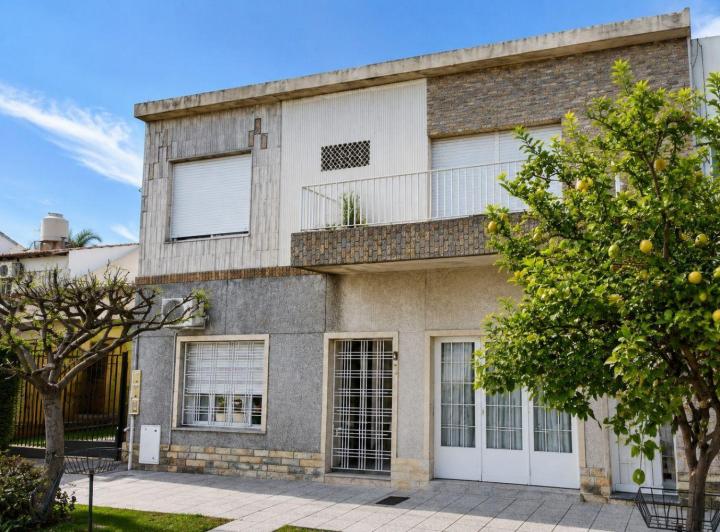 Departamento · 140m² · 4 Ambientes · 1 Cochera