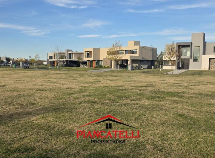 Terreno · 1100m²