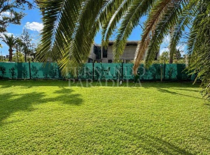 Terreno · 740m²