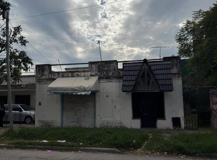 Terreno · 230m²
