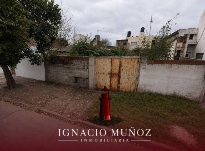 Terreno · 301m²