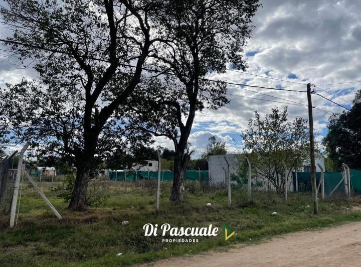 Terreno · 875m²