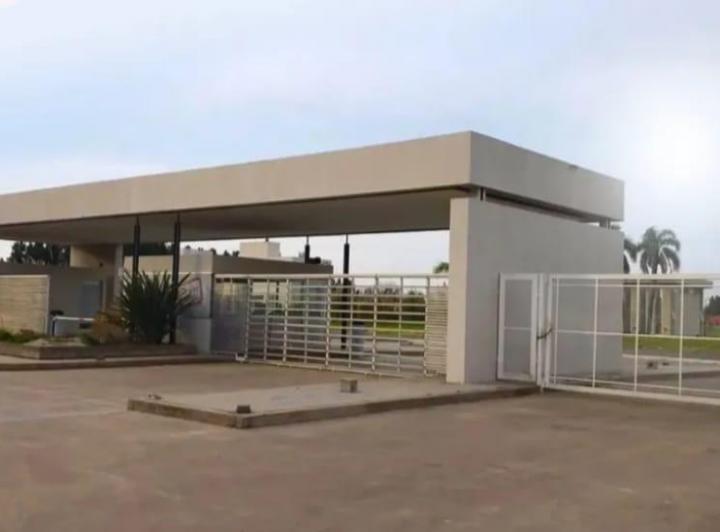 Terreno · 705m²
