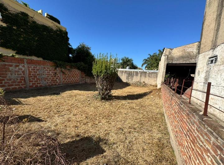 Terreno · 220m²