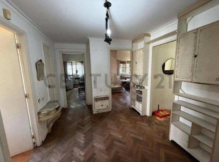 Terreno · 834m²