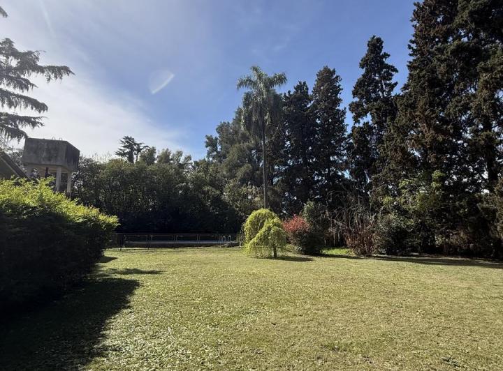 Terreno · 1198m²