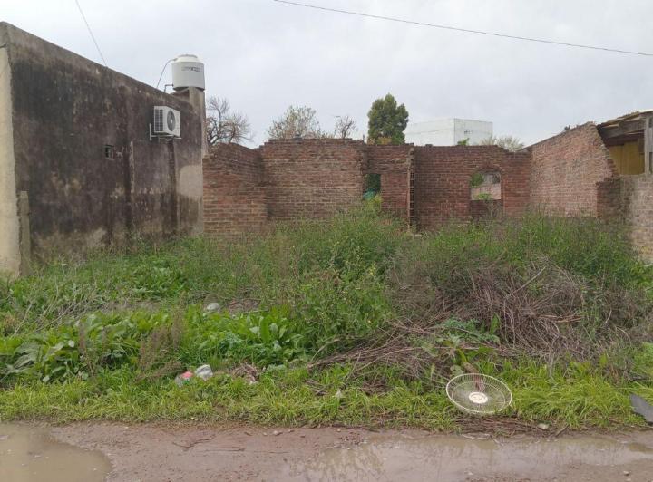 Terreno · 300000m²