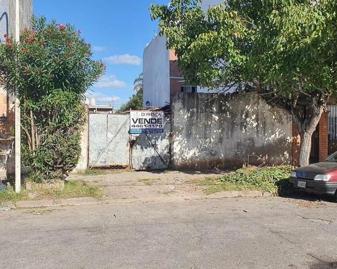 Terreno · 219m²
