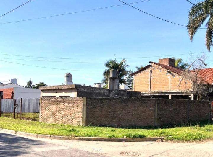 Terreno · 2440000m²