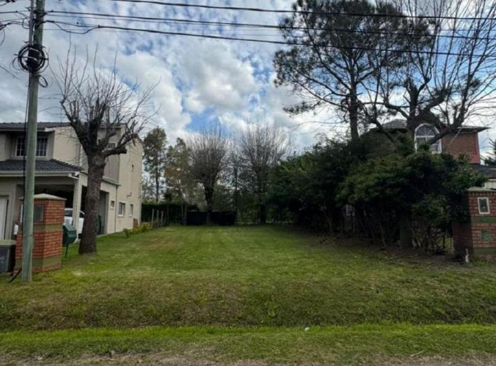 Terreno · 307m²