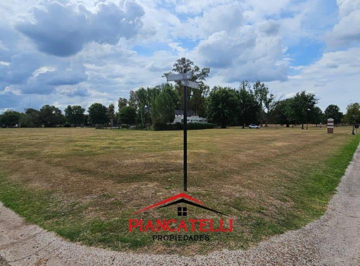 Terreno · 725m²