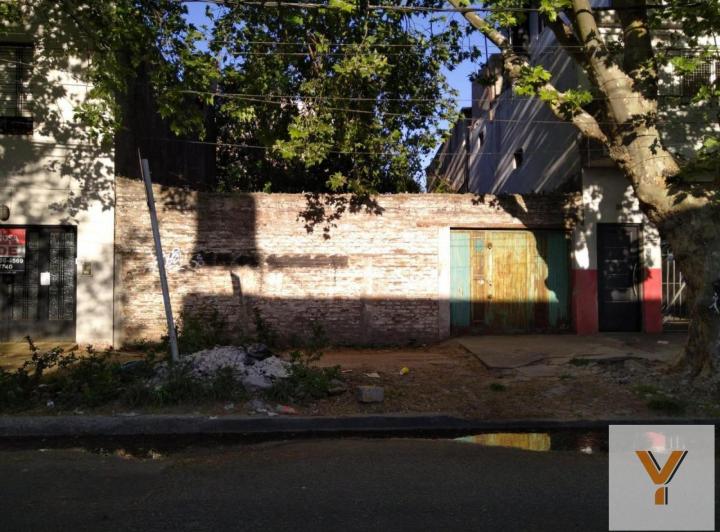 Terreno · 233m²