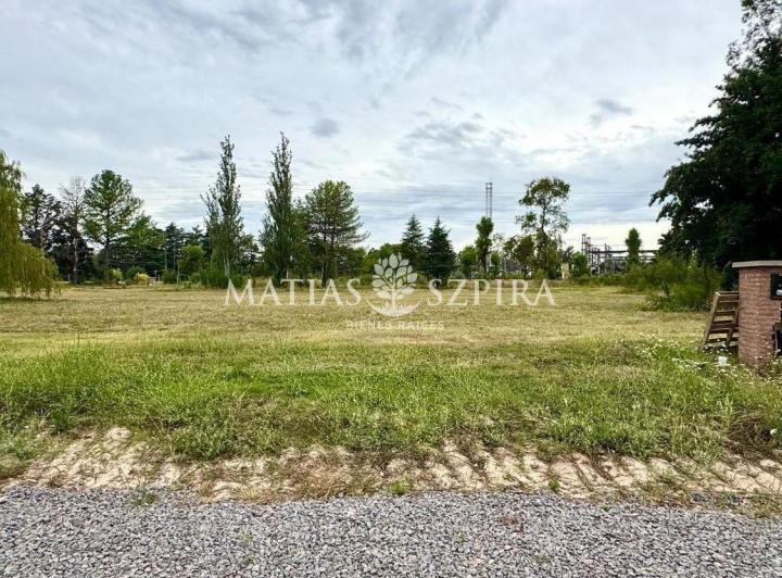 Terreno · 640m²