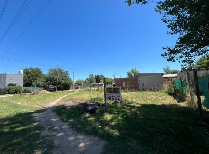 Terreno · 220m²