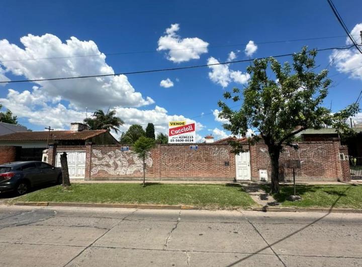 Terreno · 928m²