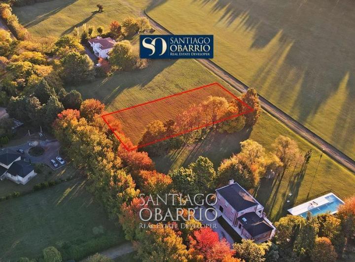 Terreno · 2465m²