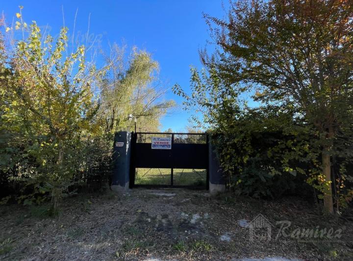 Terreno · 1800m²