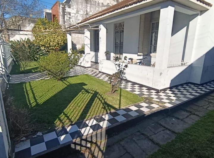 Terreno · 150m² · 5 Ambientes
