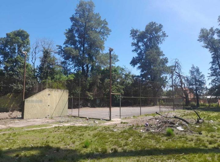 Terreno · 3830m²