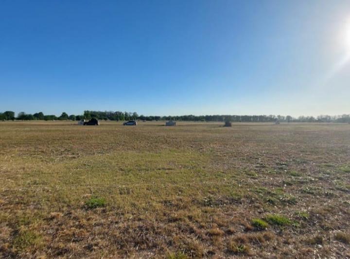 Terreno · 2200m²