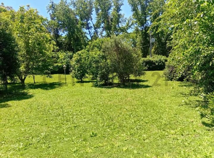 Terreno · 427m²