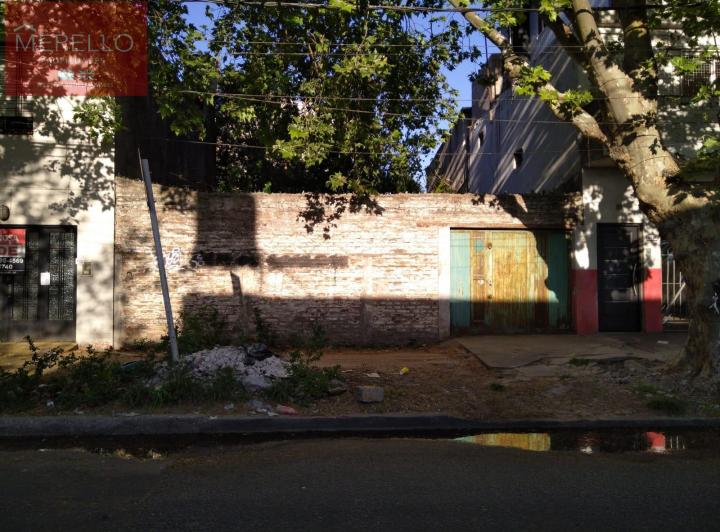 Terreno · 215m²