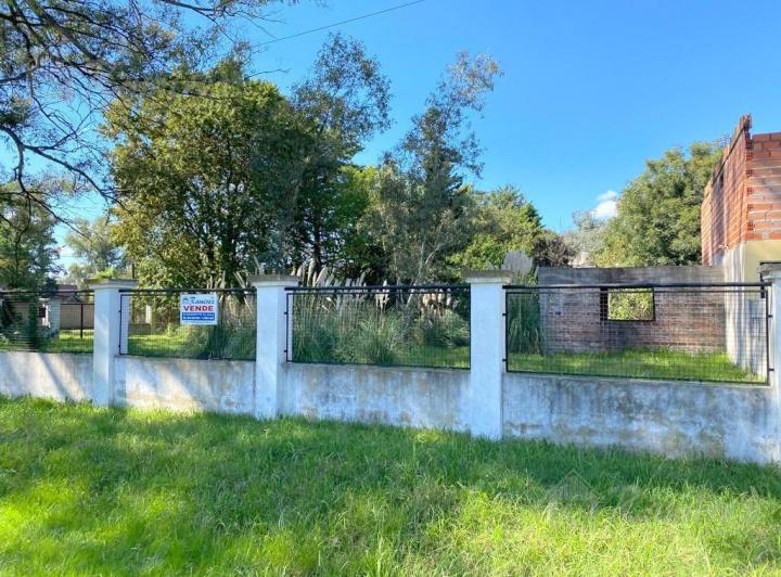 Terreno · 216m²