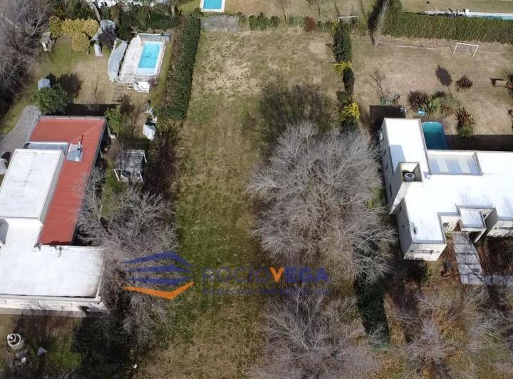 Terreno · 1200m²