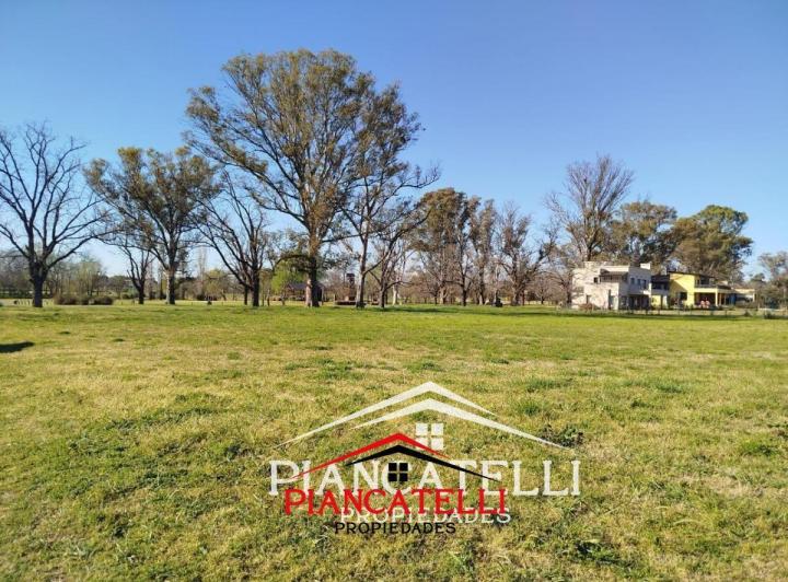 Terreno · 937m²