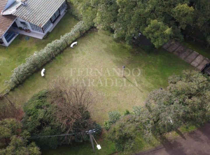 Terreno · 632m²