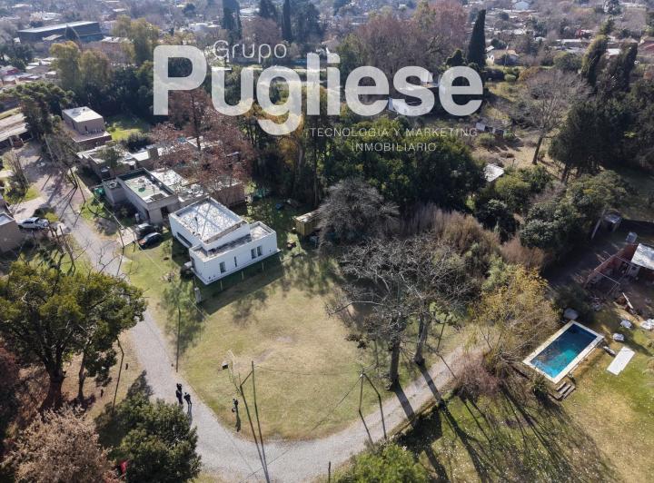 Terreno · 890m²