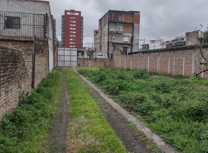 Terreno · 816m²