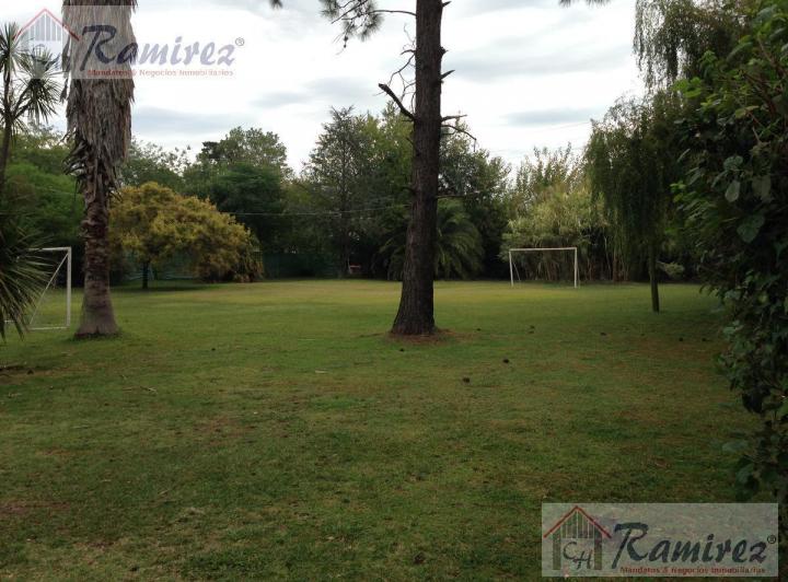 Terreno · 838m²