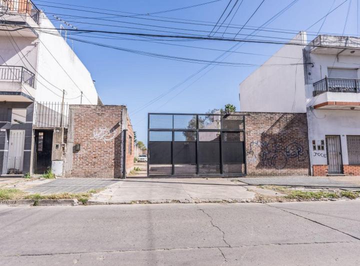 Terreno · 647m²