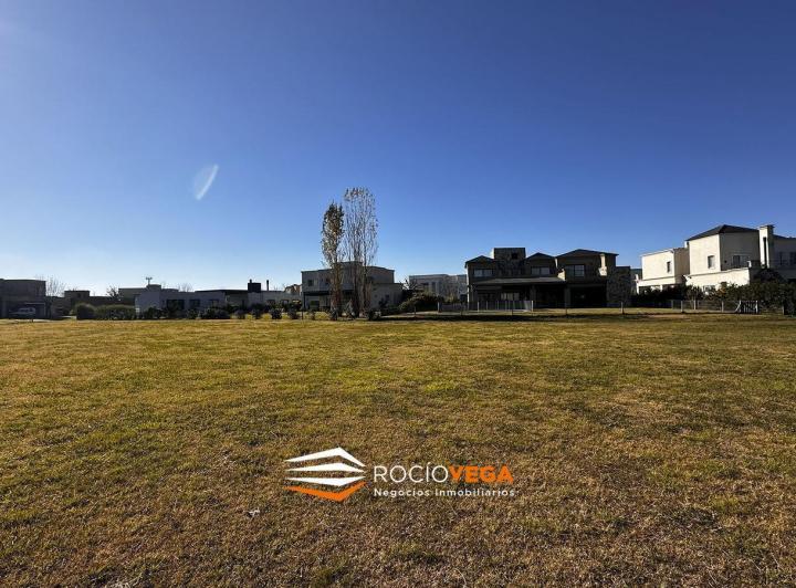 Terreno · 1183m²