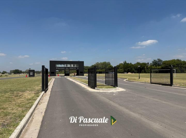 Terreno · 811m²
