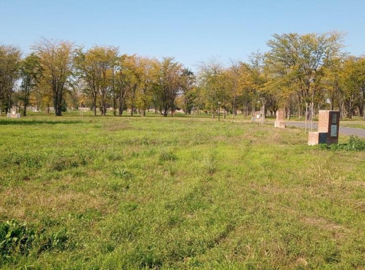 Terreno · 744m²