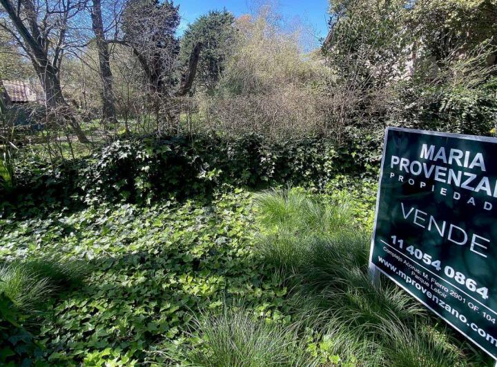 Terreno · 939m²