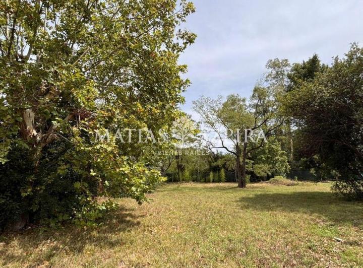 Terreno · 410m²