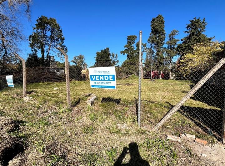 Terreno · 605m²