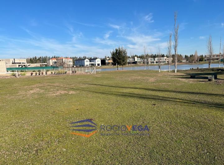 Terreno · 1100m²