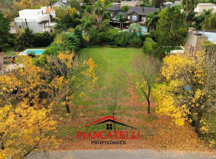Terreno · 960m²