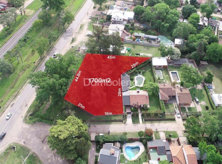 Terreno · 1700m²