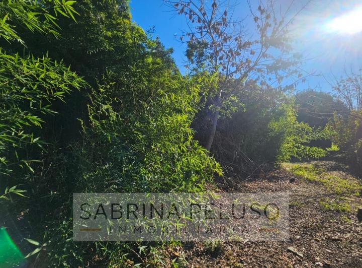 Terreno · 852m²