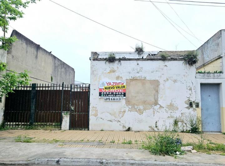Terreno · 182m²