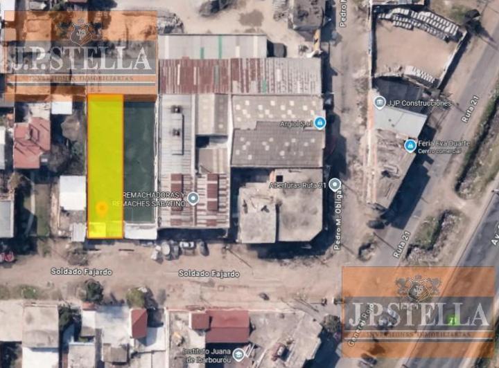 Terreno · 400m²