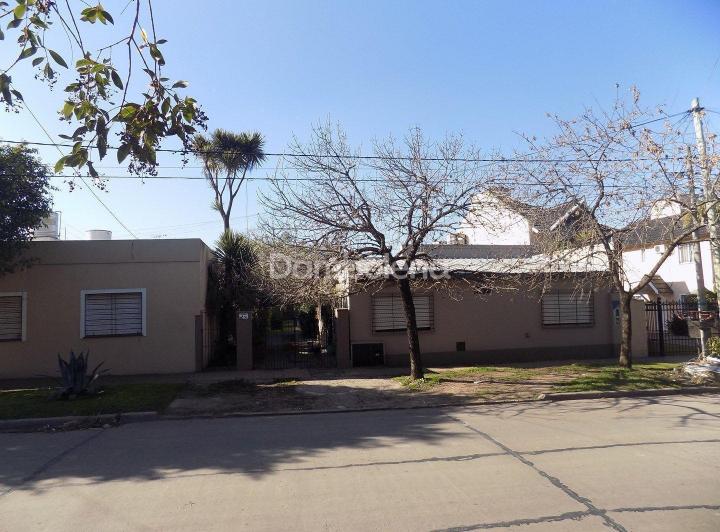 Terreno · 817m²